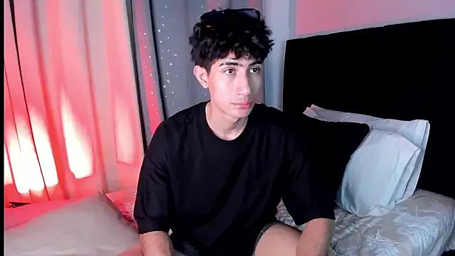 Unleash your urge for fetish cams livestreamers with our pick of steaming hot models, versed in the art of seduction and indulgence.