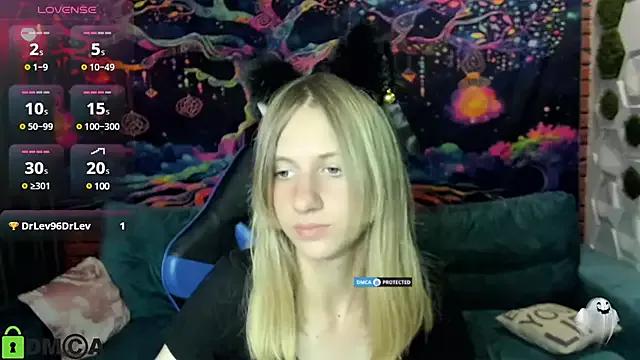 Olisa_fox from StripChat is Freechat