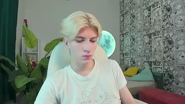 Oliver_Starboy from StripChat is Freechat