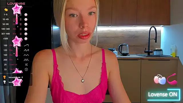 Olivia_Bells from StripChat is Freechat