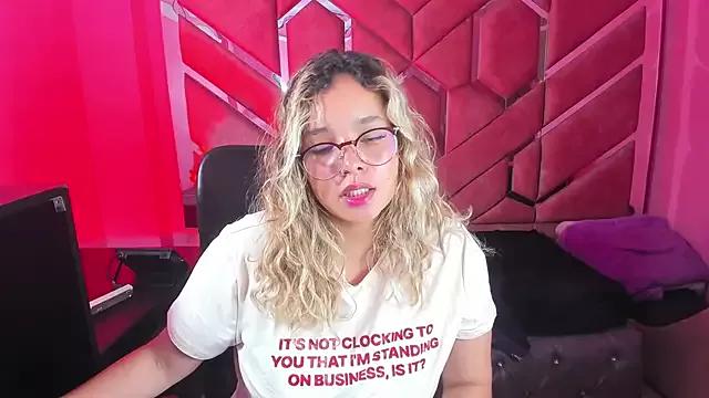 Unleash your urge for fetish cams livestreamers with our pick of steaming hot models, versed in the art of seduction and indulgence.