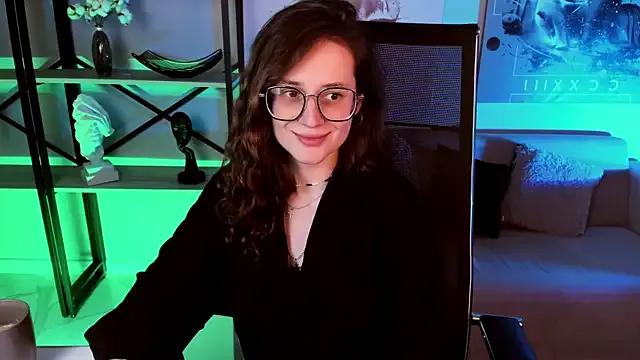 OliviaMcClean from StripChat is Freechat