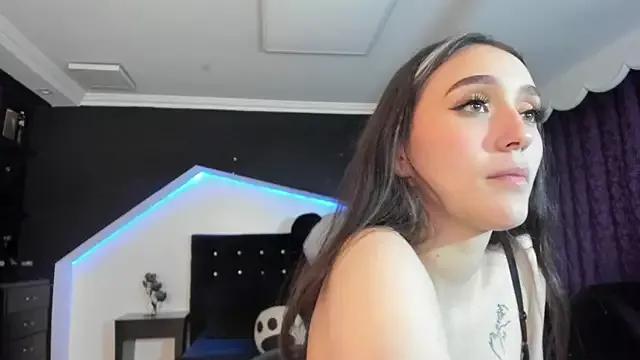 Unleash your urge for fetish cams livestreamers with our pick of steaming hot models, versed in the art of seduction and indulgence.