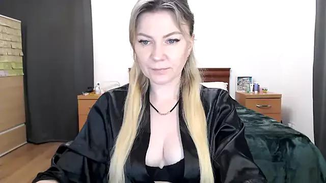 Unleash your urge for fetish cams livestreamers with our pick of steaming hot models, versed in the art of seduction and indulgence.