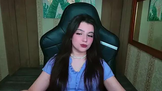Pauline_Heaven from StripChat is Freechat