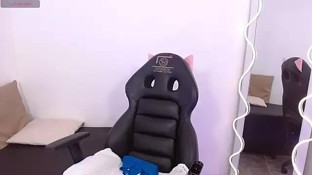 peachh_tay from StripChat is Freechat