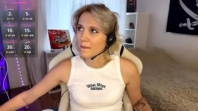 PearlineCallison from StripChat is Freechat