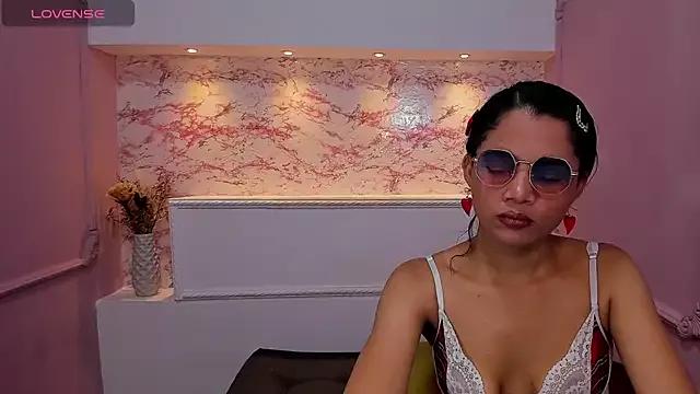 PenelopeShine from StripChat is Freechat