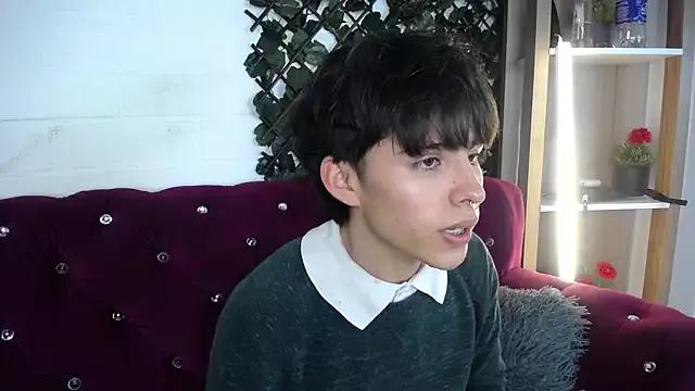 PepperTwink from StripChat is Freechat
