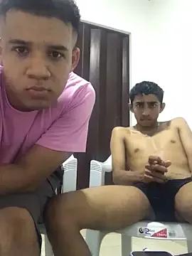 pervert_couplelatin from StripChat is Freechat