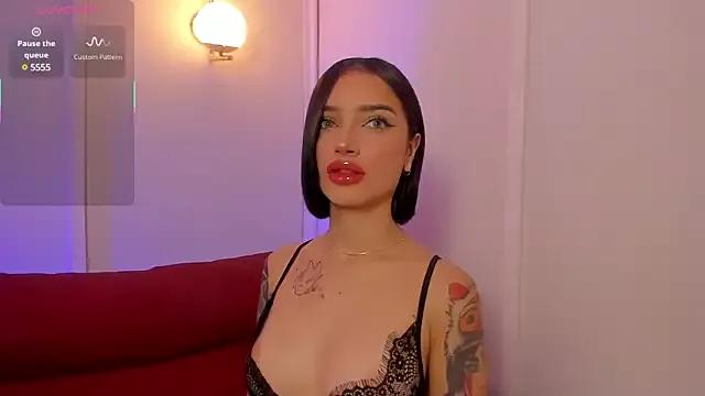 PeytonReeds from StripChat is Freechat