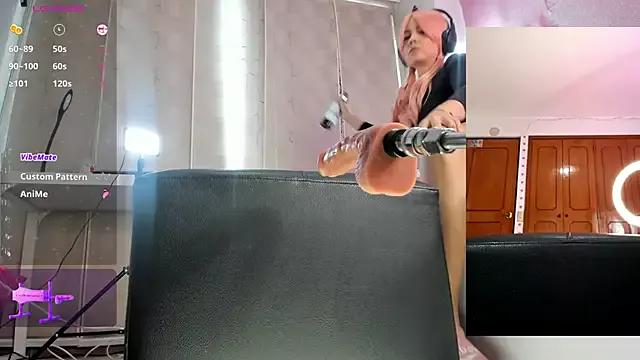 Unleash your urge for fetish cams livestreamers with our pick of steaming hot models, versed in the art of seduction and indulgence.