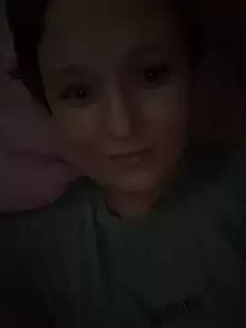 Polinari from StripChat is Freechat