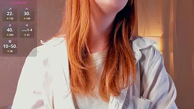 PollyHandford from StripChat is Freechat