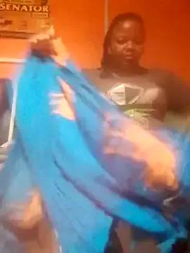 pretty-donna from StripChat is Freechat