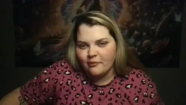 Prettyeyefairy from StripChat is Freechat