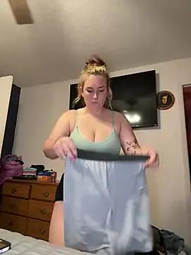 Prettygirl420000 from StripChat is Freechat