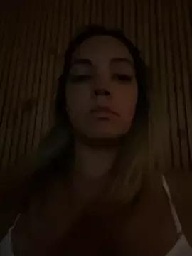 prettyykitty22 from StripChat is Freechat