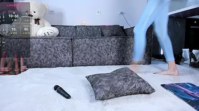 Unleash your urge for fetish cams livestreamers with our pick of steaming hot models, versed in the art of seduction and indulgence.