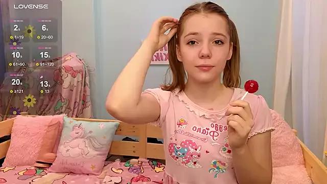 PrincessLittleKiki from StripChat is Freechat