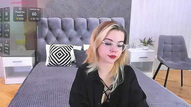 Unleash your urge for fetish cams livestreamers with our pick of steaming hot models, versed in the art of seduction and indulgence.