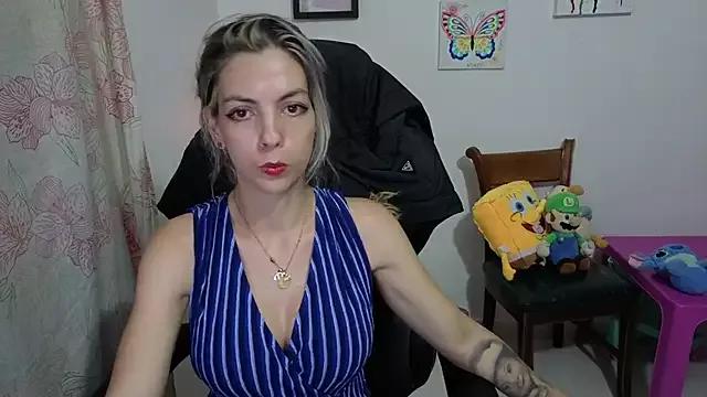 Unleash your urge for fetish cams livestreamers with our pick of steaming hot models, versed in the art of seduction and indulgence.