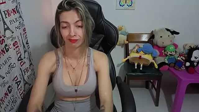 Unleash your urge for fetish cams livestreamers with our pick of steaming hot models, versed in the art of seduction and indulgence.
