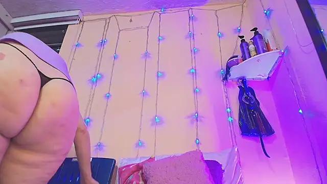 Unleash your urge for fetish cams livestreamers with our pick of steaming hot models, versed in the art of seduction and indulgence.
