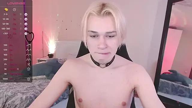 rainbow__salt from StripChat is Freechat