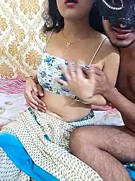 RealcoupleP from StripChat is Freechat