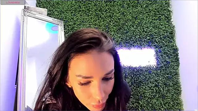 Unleash your urge for fetish cams livestreamers with our pick of steaming hot models, versed in the art of seduction and indulgence.