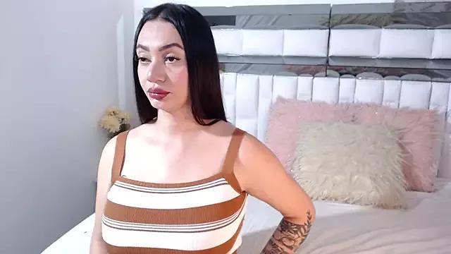 Unleash your urge for fetish cams livestreamers with our pick of steaming hot models, versed in the art of seduction and indulgence.