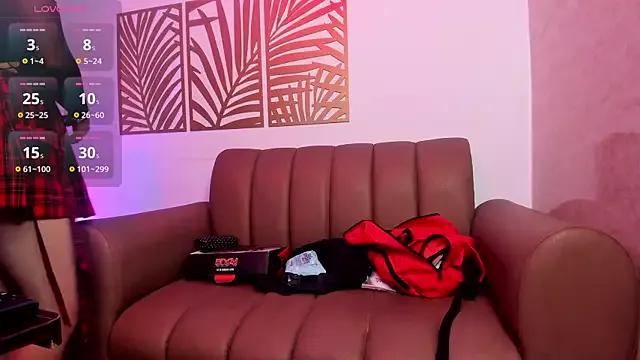 ReginaMills from StripChat is Freechat
