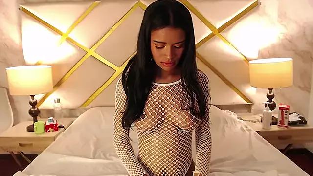 Unleash your urge for fetish cams livestreamers with our pick of steaming hot models, versed in the art of seduction and indulgence.
