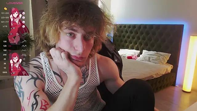 Rich_Piano from StripChat is Freechat