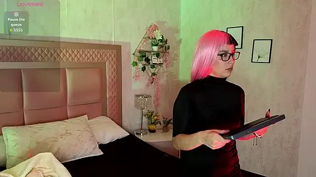 Unleash your urge for fetish cams livestreamers with our pick of steaming hot models, versed in the art of seduction and indulgence.