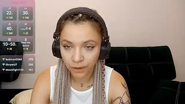 RockNRollSiren from StripChat is Freechat