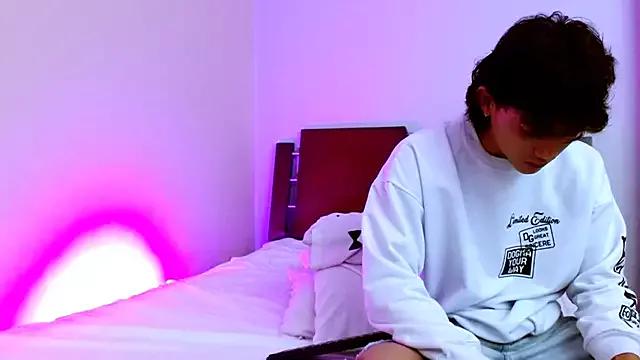 Unleash your urge for fetish cams livestreamers with our pick of steaming hot models, versed in the art of seduction and indulgence.