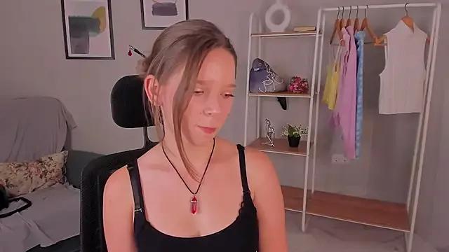 Rosa_Kelly from StripChat is Freechat