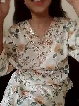 Rose_piya from StripChat is Freechat