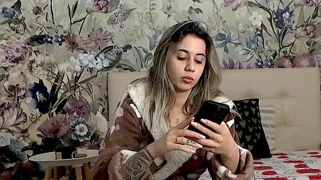Unleash your urge for fetish cams livestreamers with our pick of steaming hot models, versed in the art of seduction and indulgence.