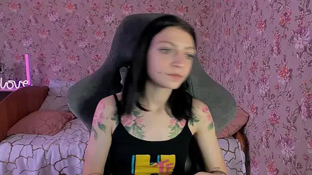 Unleash your urge for fetish cams livestreamers with our pick of steaming hot models, versed in the art of seduction and indulgence.