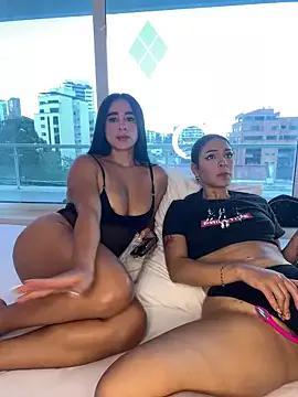 Unleash your urge for fetish cams livestreamers with our pick of steaming hot models, versed in the art of seduction and indulgence.