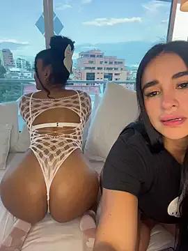 Unleash your urge for fetish cams livestreamers with our pick of steaming hot models, versed in the art of seduction and indulgence.