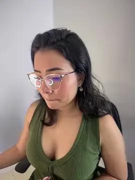 Rousse_blue from StripChat is Freechat