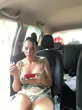 Roxana-Sexy from StripChat is Freechat