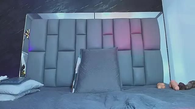 Unleash your urge for fetish cams livestreamers with our pick of steaming hot models, versed in the art of seduction and indulgence.