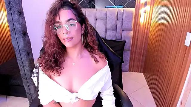 Unleash your urge for fetish cams livestreamers with our pick of steaming hot models, versed in the art of seduction and indulgence.