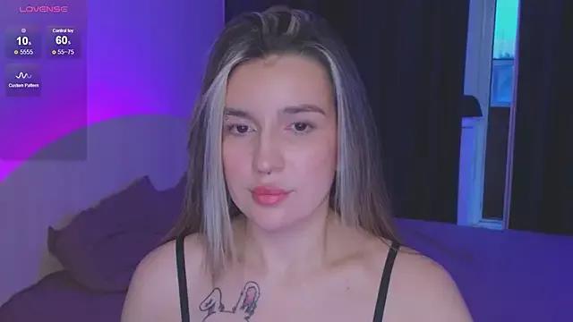 RoxyChill from StripChat is Freechat