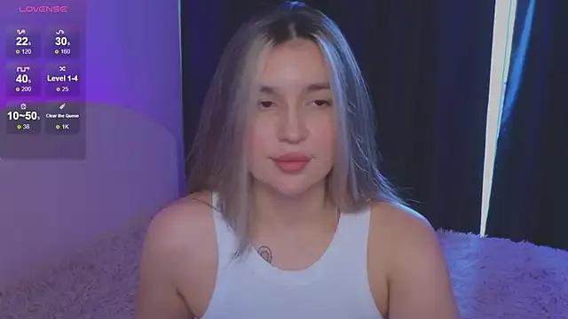 RoxyChill from StripChat is Freechat